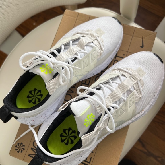 Nike crater impact - Picture 5 of 7